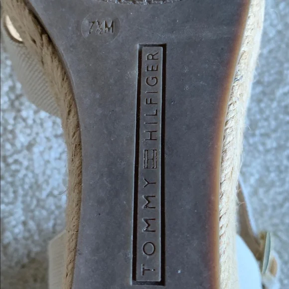 Tommy Hilfiger ivory Wedge Sandals 7-1/2 - Picture 8 of 9